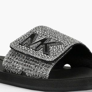 New Authentic Michael Kors Slide- Size 8 🖤🤍